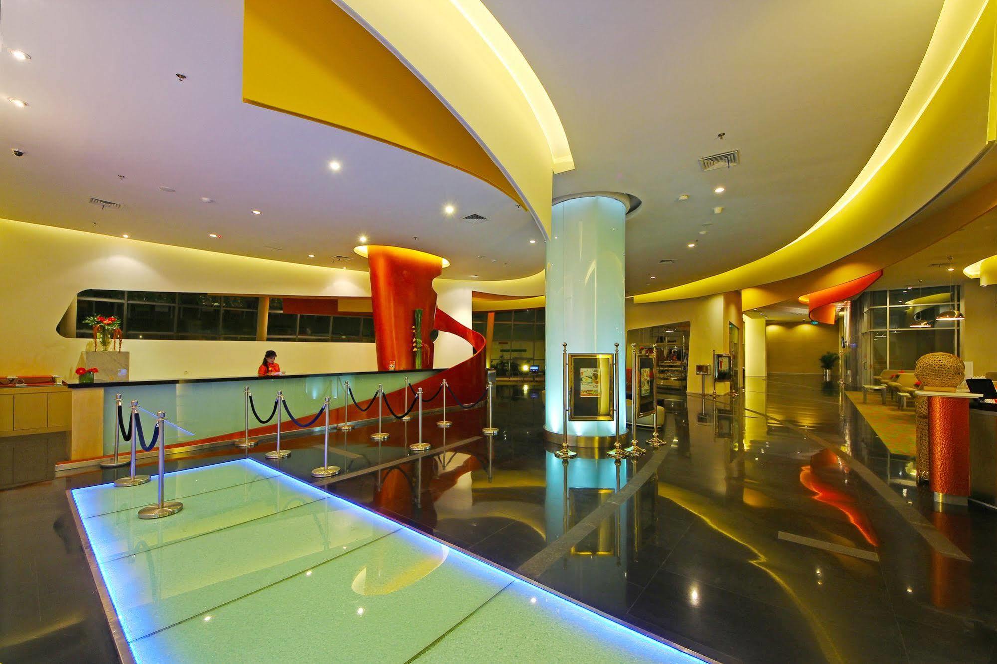 Pop! Hotel Festival Citylink Бандунг Экстерьер фото