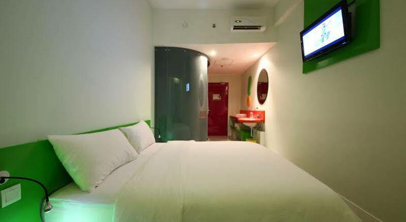 Pop! Hotel Festival Citylink Бандунг Экстерьер фото